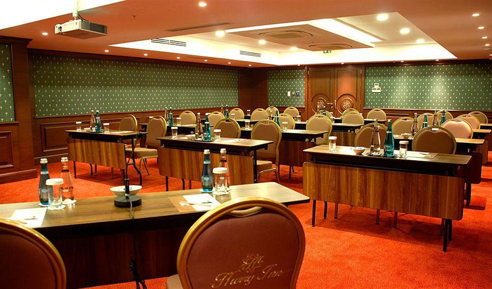 Hurry Inn Merter Истанбул Екстериор снимка
