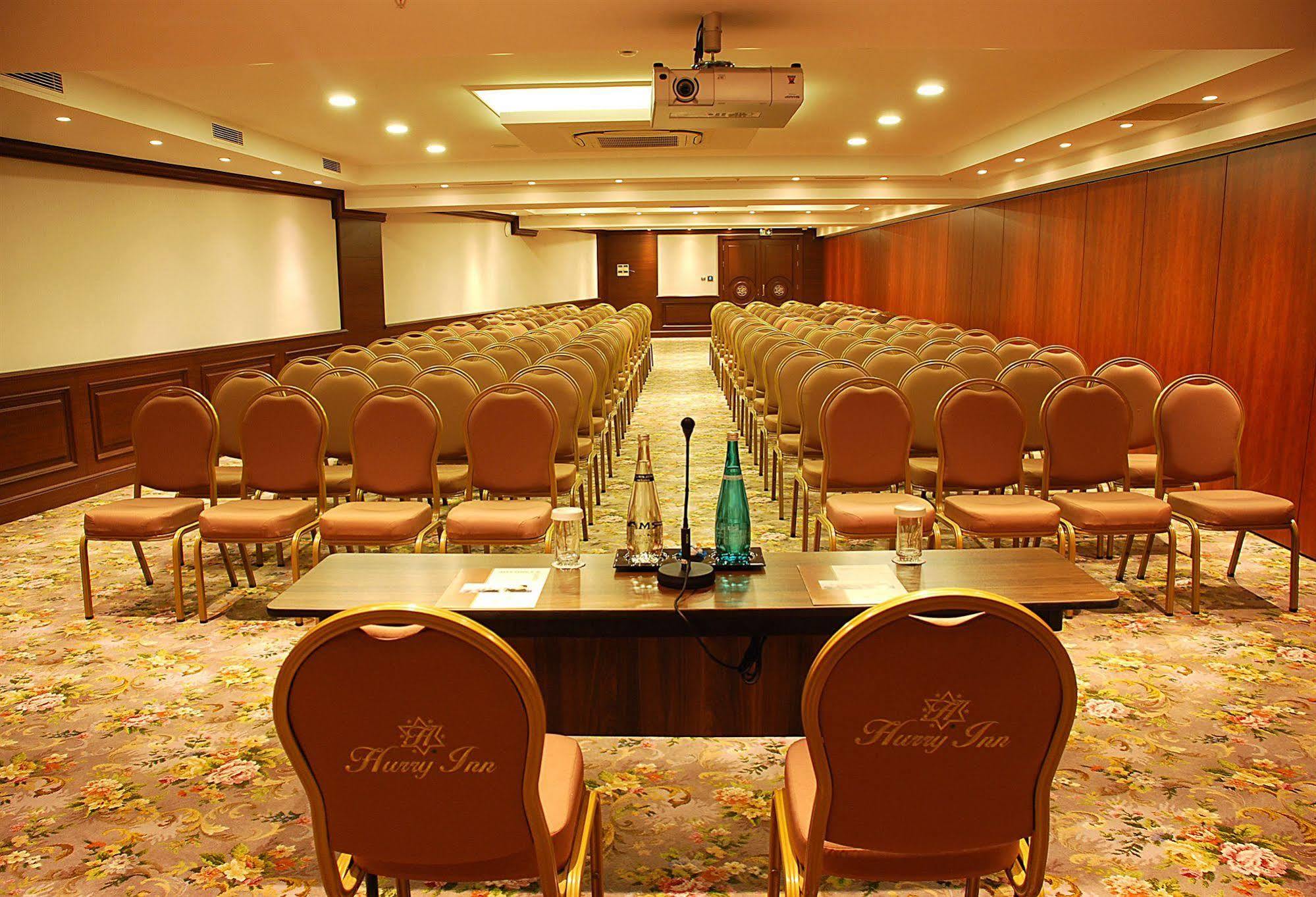 Hurry Inn Merter Истанбул Екстериор снимка
