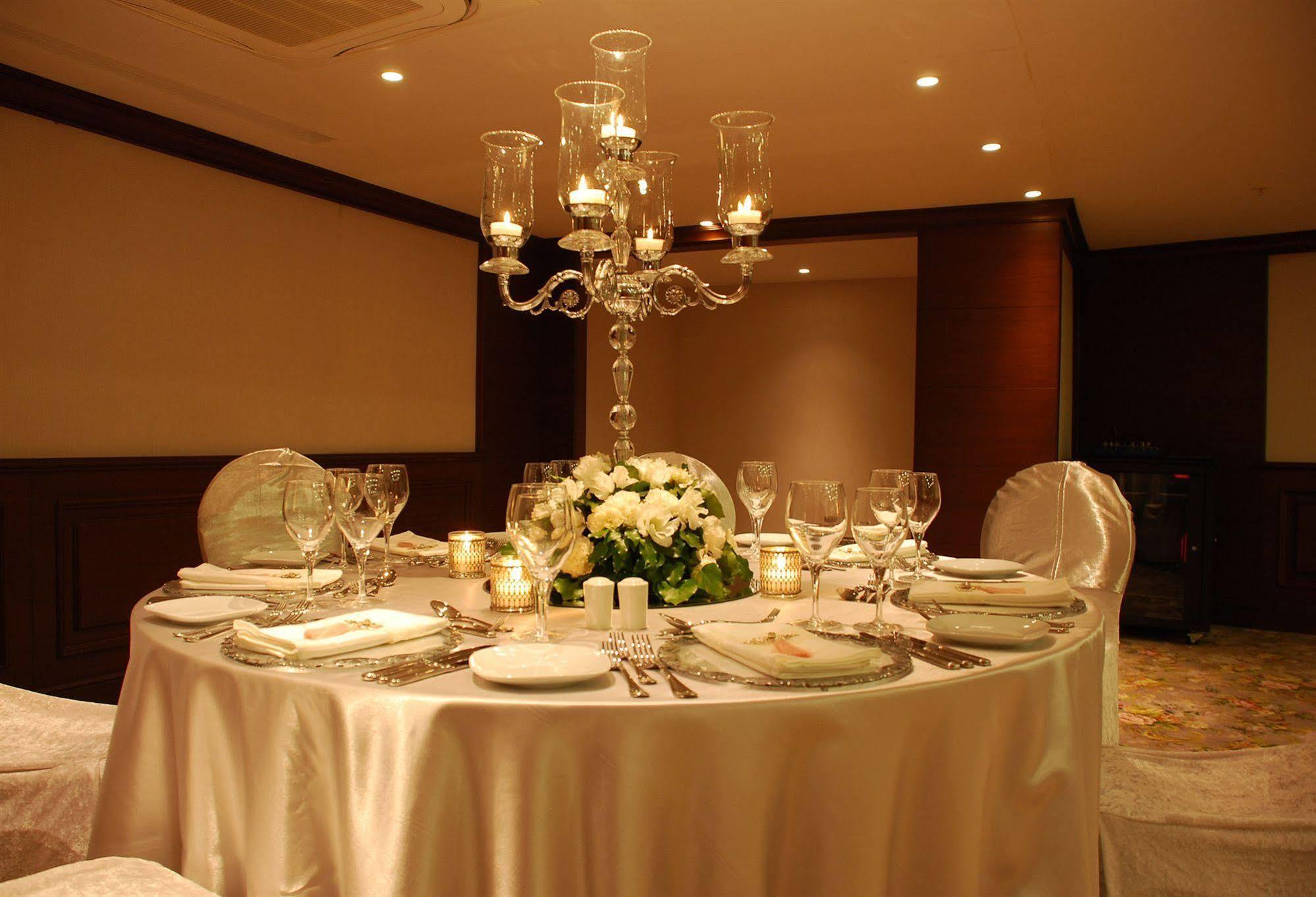 Hurry Inn Merter Истанбул Екстериор снимка